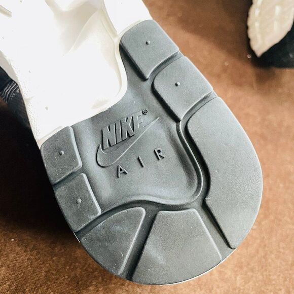 Mint Nike Air Max 1 Premium BHM Black White OREO 8.5 US 40 EUR - Picture 12 of 16